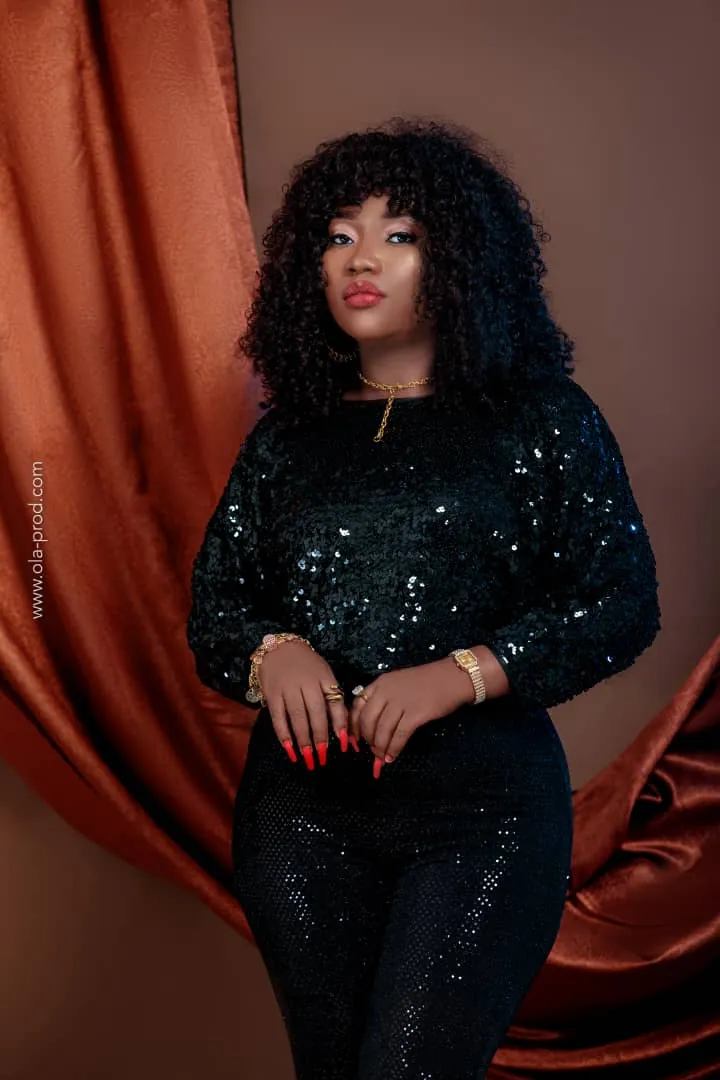 FANNY SENAN - Nominé pour Meilleur Artiste Féminin